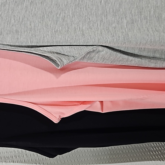 Air Curvey Set Of 3 Sleeveless Tank Tops Women's Size XL - Picture 2 of 9